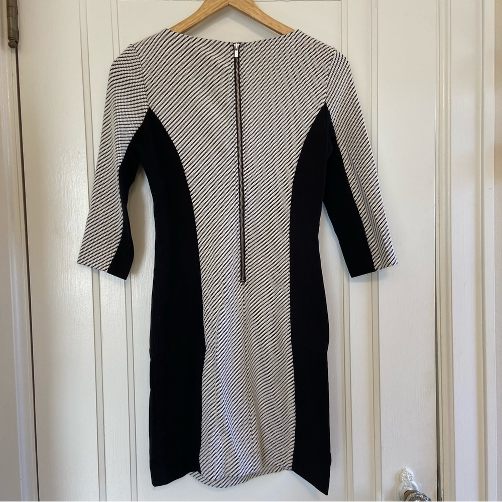 Banana Republic knit textured dress - Picture 4 of 4